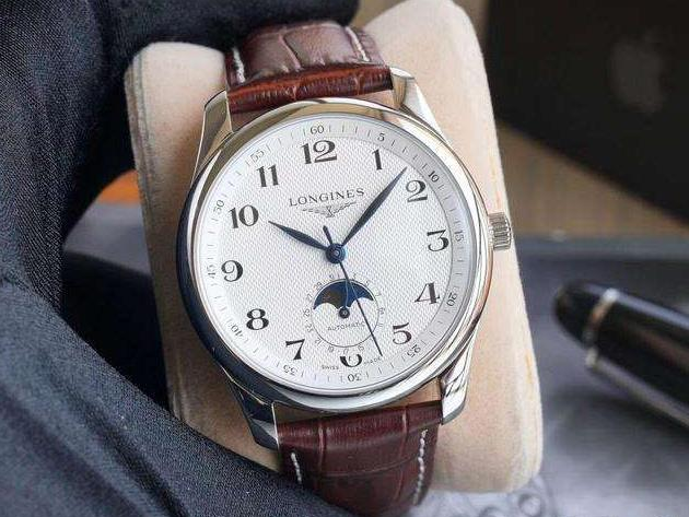 <b>浪琴出现划痕如何处理?日常应该如何保养?</b>