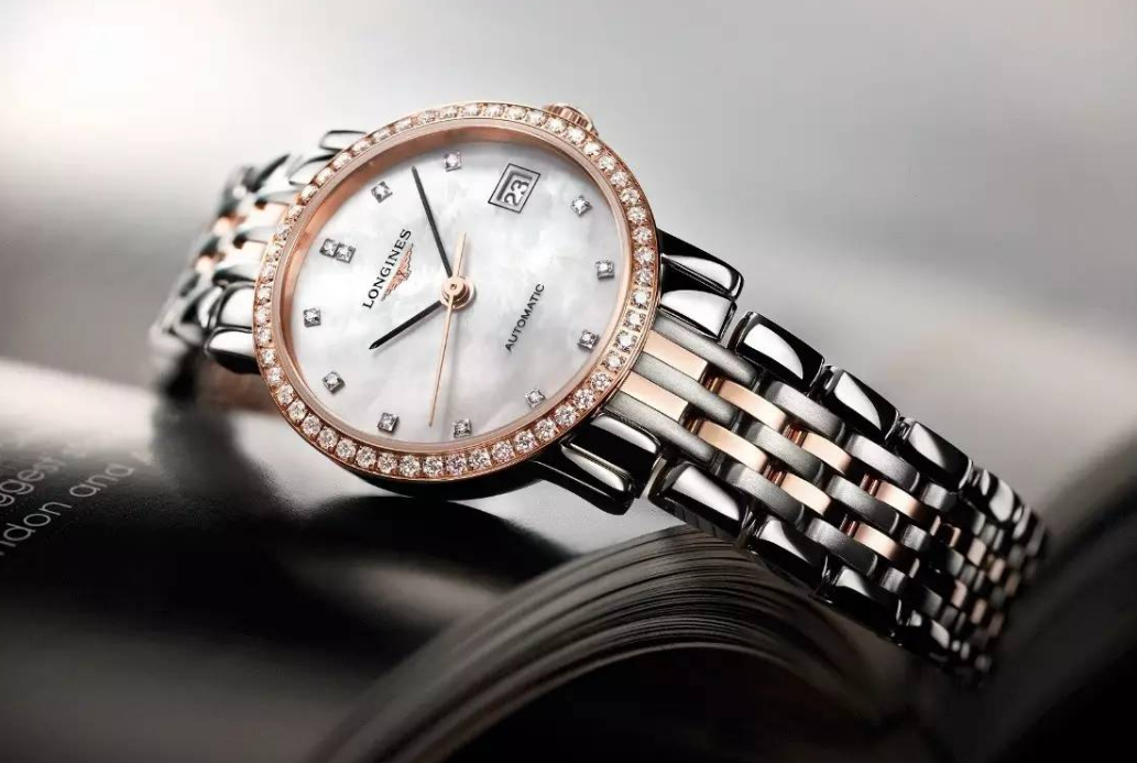 <b>夏天浪琴手表表带以及外观怎么清洁</b>