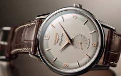 浪琴表盘有划痕应该咋办(表盘瑕疵如何处理)